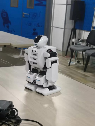 机器人.jpg